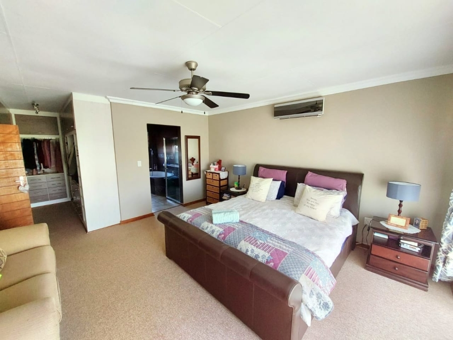 3 Bedroom Property for Sale in Grimbeeck Park North West